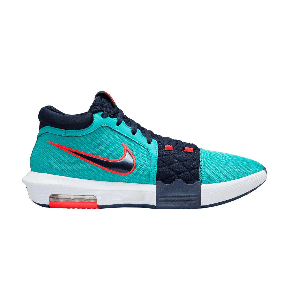 Nike LeBron Witness 8 'Red Carpet'